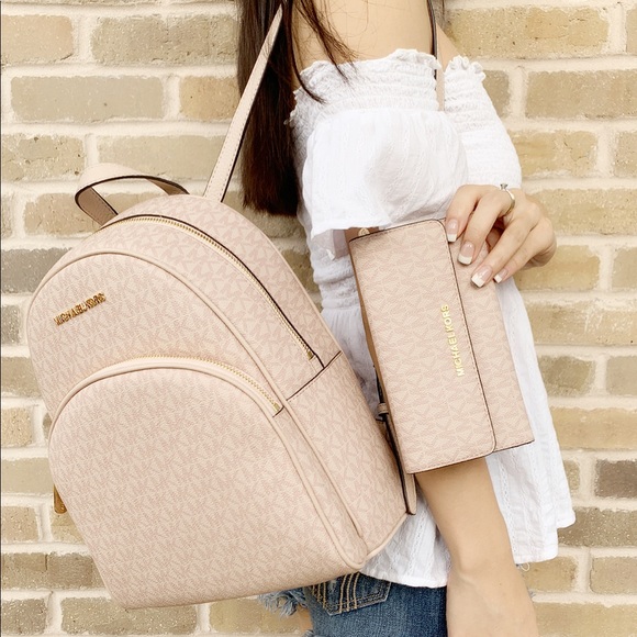 Michale kors backpack with matching wallet Pink MK - Picture 2 of 8